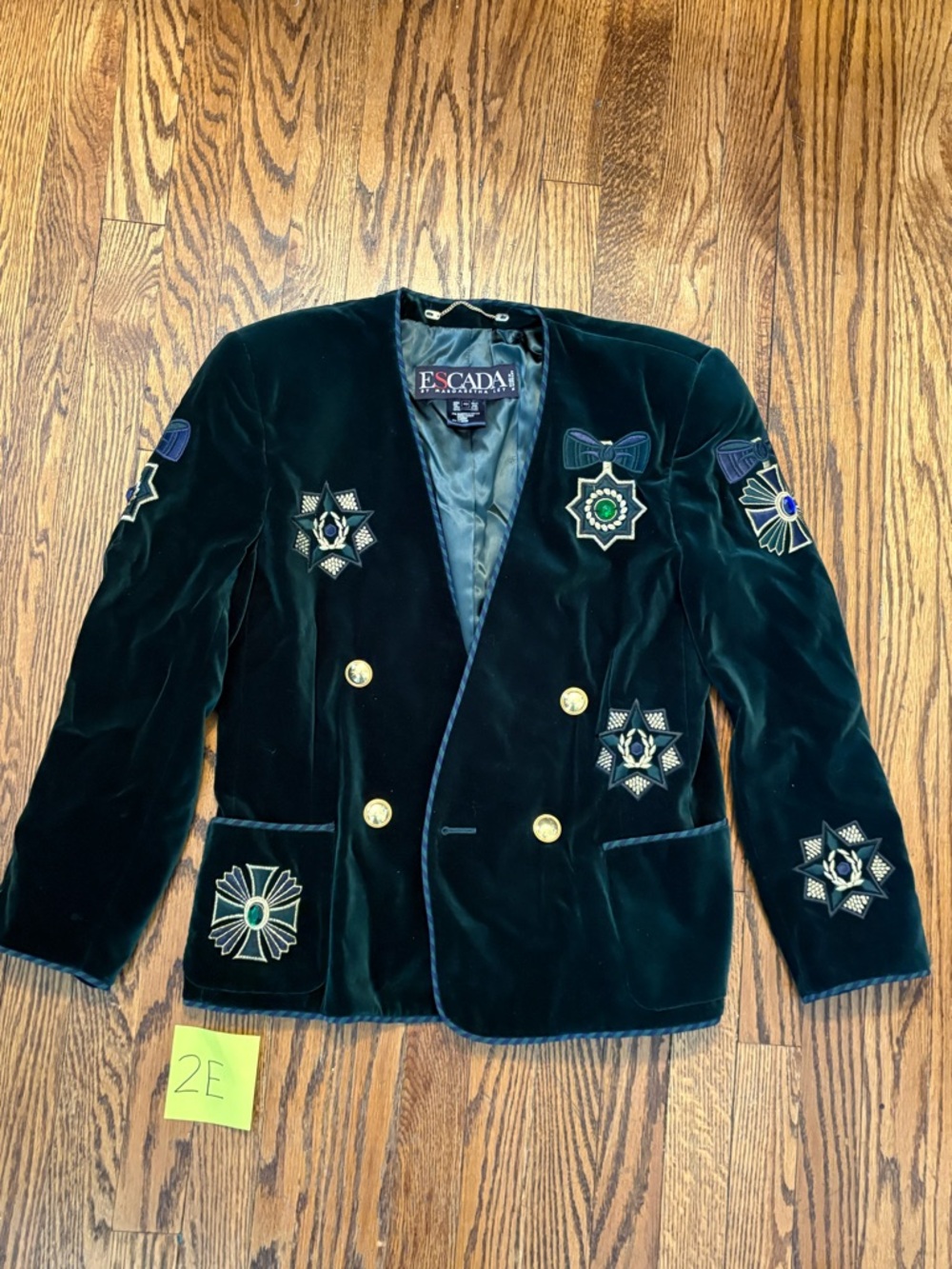 Escada Margaretha Ley blazer velvet green embellished jacket size 40 EUC
